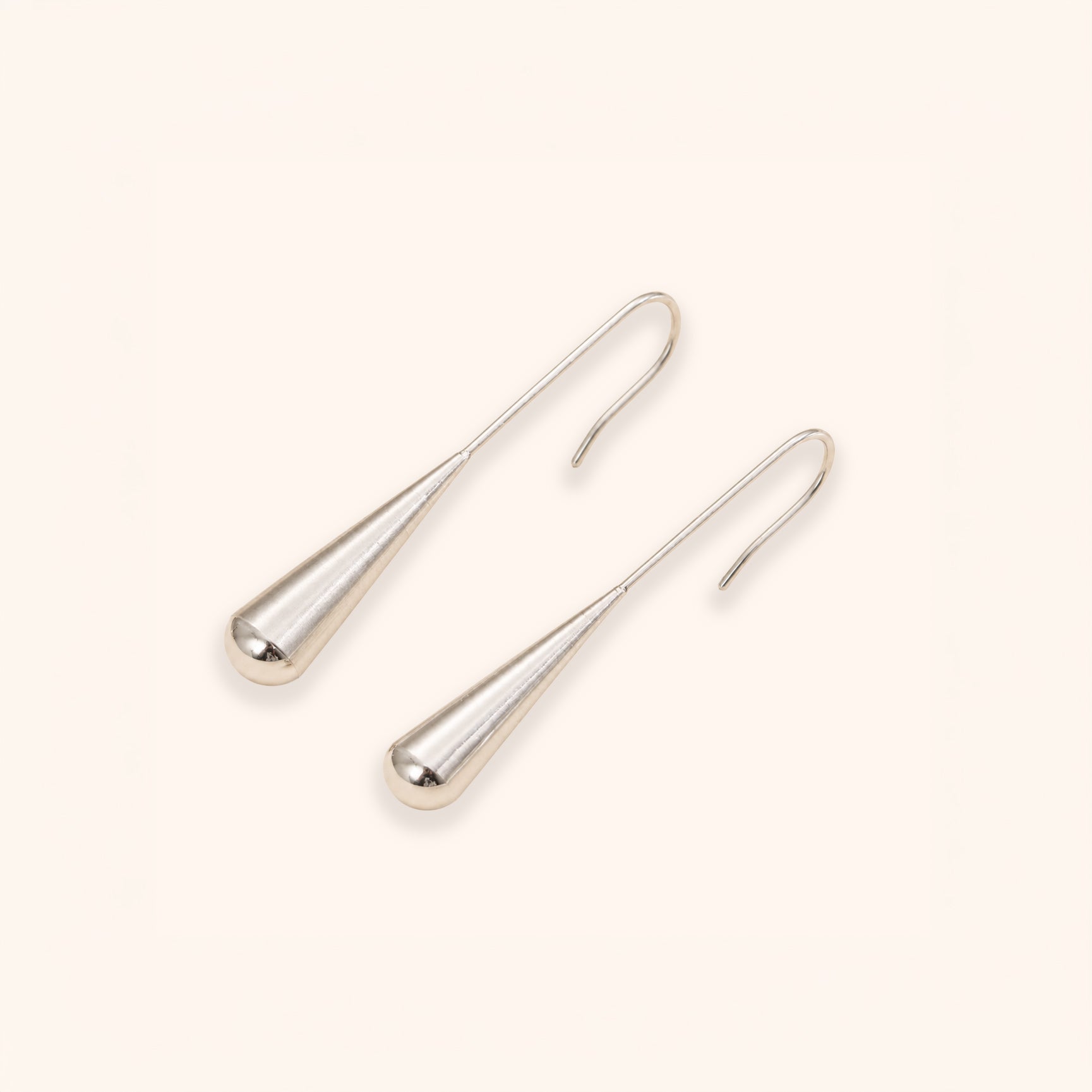 Minimalist Gold Water Droplet Earrings